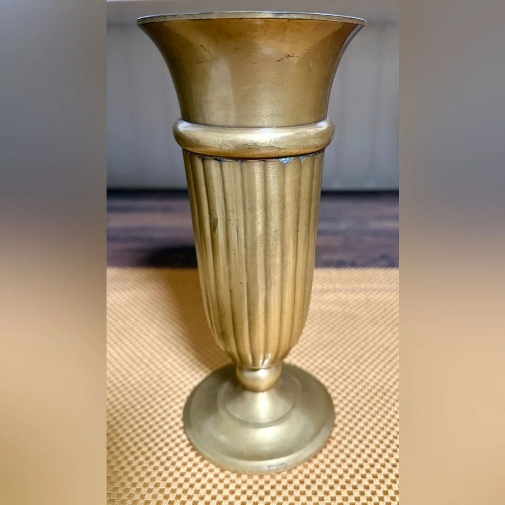 Vintage Z Gallerie Antique Styled Brass Ribbed Pedestal Vase Bouquet 8”